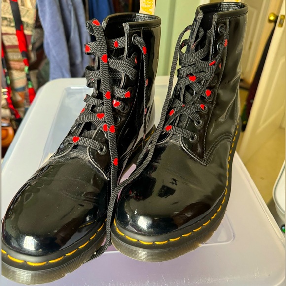 Dr. Martens Shoes - 1460 Women's Patent Leather Dr. Martens | Size 7 Black w/ Red Heart Laces